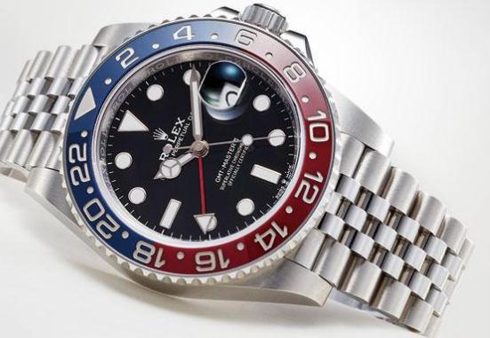 Rolex replica watches with black dials are in exquisite design.