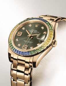 Replica watches with green dials are quite famous.