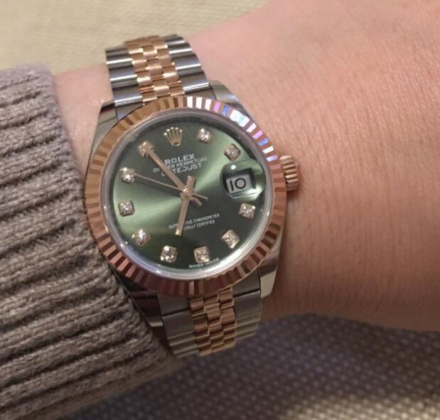 The Rolex Datejust is suitable for formal occasion.