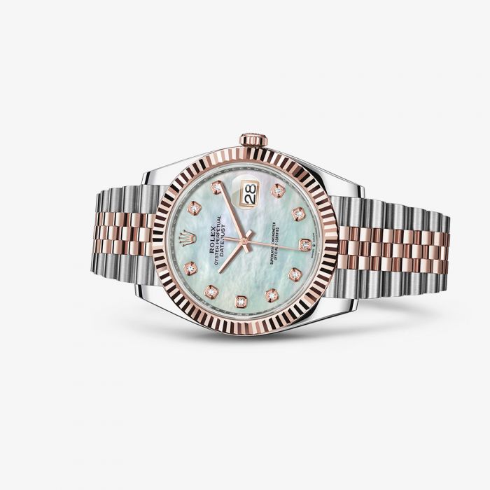 This Rolex Datejust fake watch looks luxury and elegant.